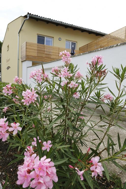 Nachtquartier Zur Dankbarkeit Apartment Podersdorf am See Exterior photo